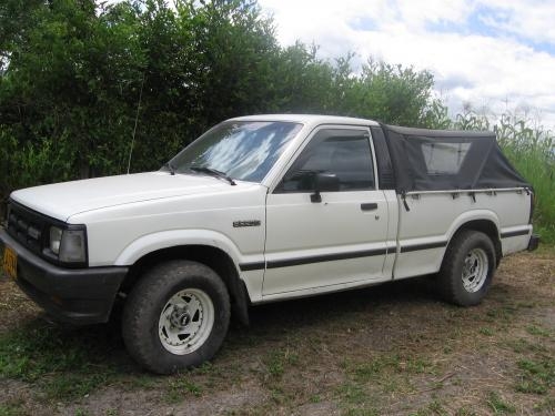 Vendo camioneta mazda b2200 mod 95. $ negociables. oportunidad!  en Bogotá - Autos | 29058