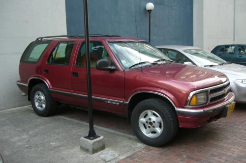 Venpermuto chevrolet blazer automatica 1996 en Bogotá - Autos | 80942