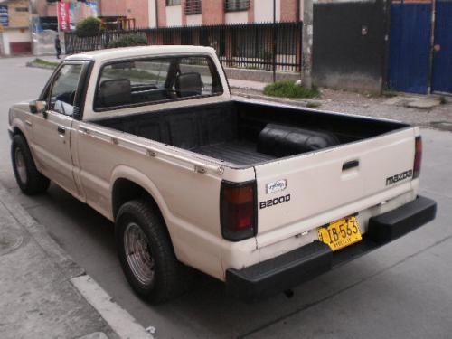  Mazda b 2000 1988 platon llantas nuevas papeles al dia en Bogotá - Autos |  115218