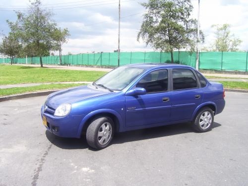 Fotos de Vendo carro chevy 2006 en Bogotá, Colombia