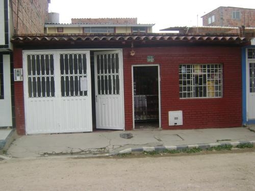 Fotos de Vendo casa bosa barrio charles de gaulle 154 metr en Bogotá,  Colombia