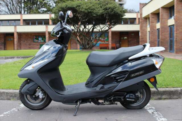 Vendo moto honda elite 125 cc modelo 2010 en Bogotá - Autos | 257170