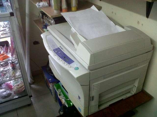 Fotocopiadora de escritorio sharp al-1631 en Magdalena - Computadoras y  Notebooks | 264900