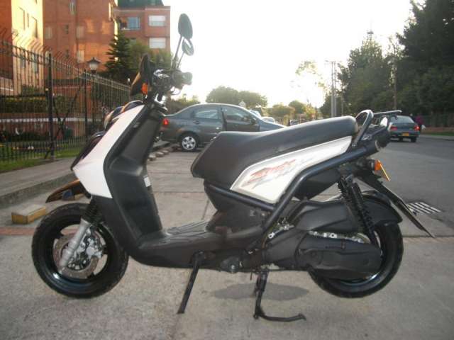 Yamaha bws 125. modelo 2011 excelente estado. unica dueña en Bogotá - Autos  | 268232