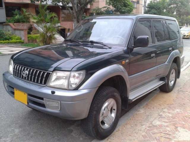 Ojo, aproveche espectacular camioneta comercial toyota prado 2000 vx 4x4:  en Bogotá - Camionetas | 360016